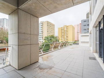 Escritório para Arrendamento em Algés, Linda-A-Velha e Cruz Quebrada-Dafundo