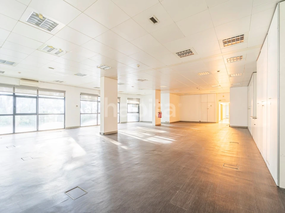 Escritório para Arrendamento em Algés, Linda-A-Velha e Cruz Quebrada-Dafundo Foto 1