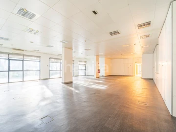 Escritório para Arrendamento em Algés, Linda-A-Velha e Cruz Quebrada-Dafundo