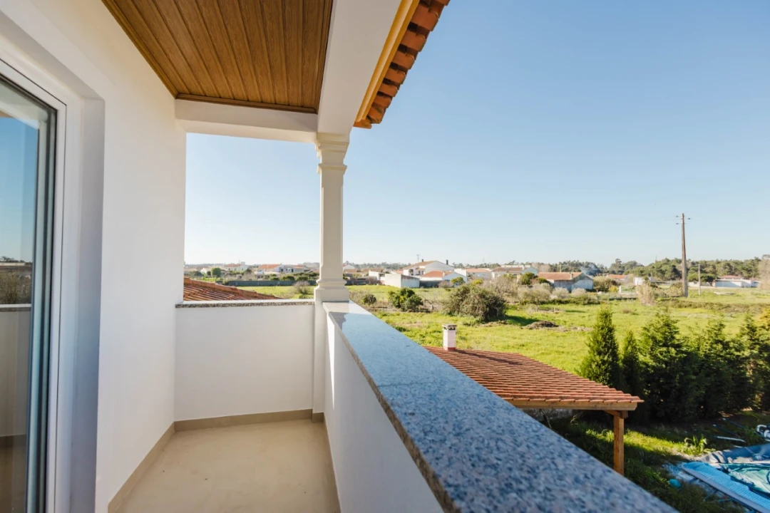 Moradia T7 para Venda em Lavos Foto 26