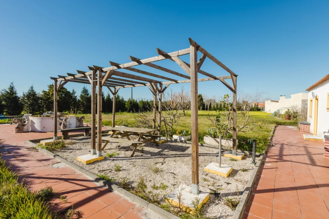 Moradia T7 para Venda em Lavos Foto 46