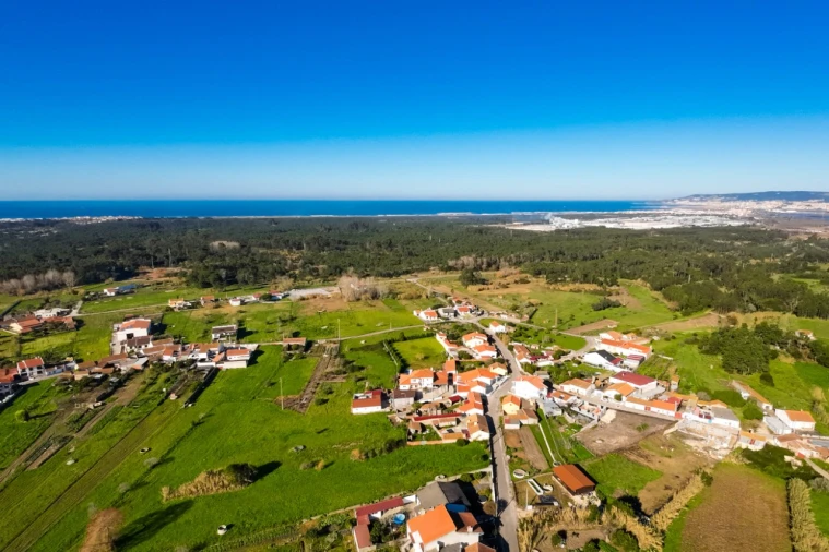 Moradia T7 para Venda em Lavos Foto 60