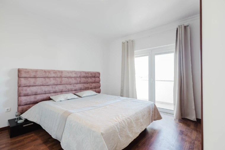 Moradia T7 para Venda em Lavos Foto 23