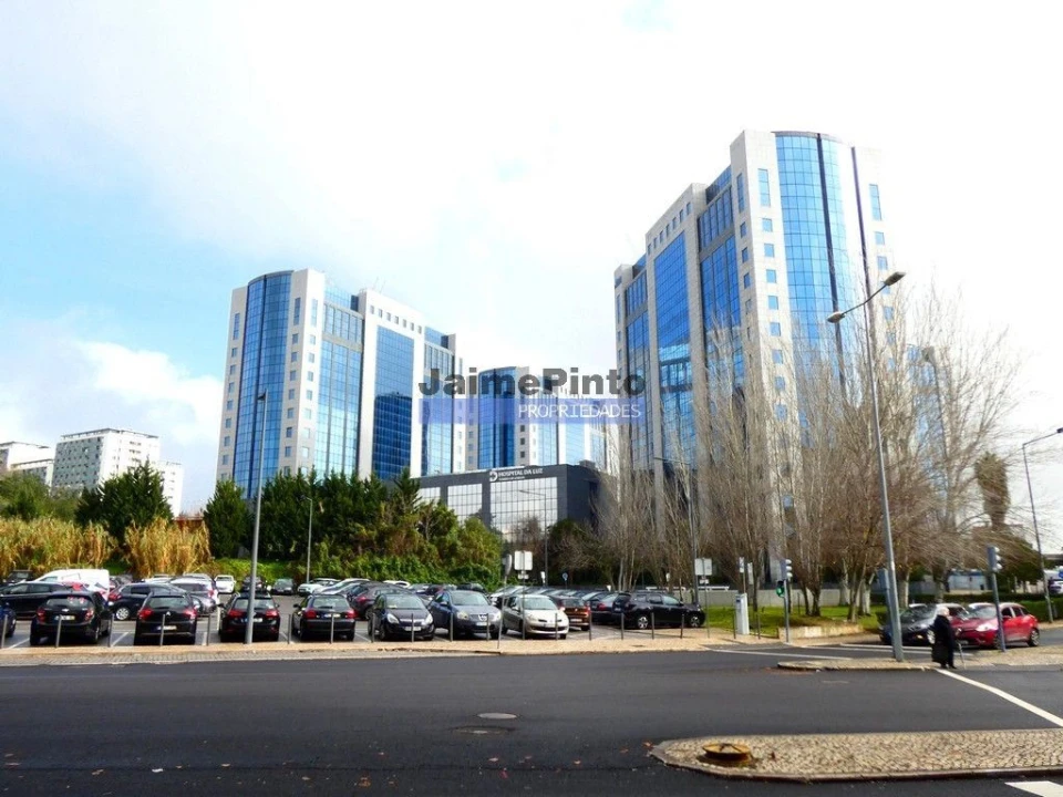 Apartamento T4 para Venda em São Domingos de Benfica Foto 1