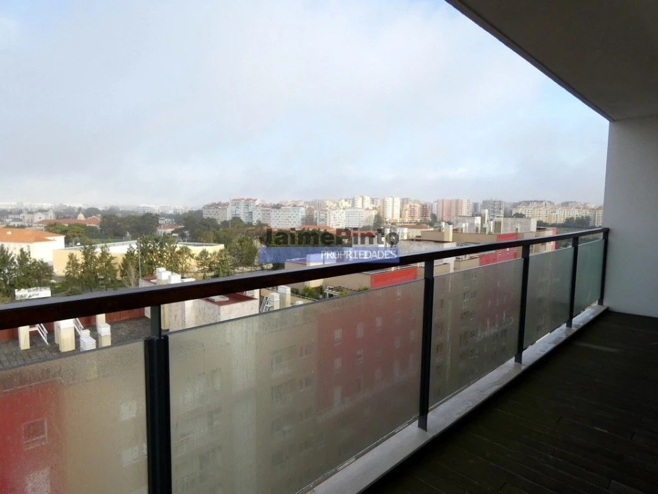 Apartamento T4 para Venda em São Domingos de Benfica Foto 3
