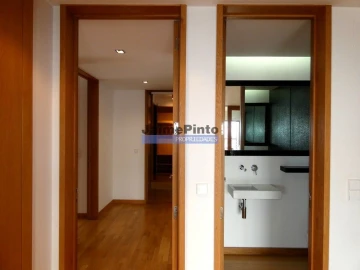 Apartamento T4 para Venda em São Domingos de Benfica