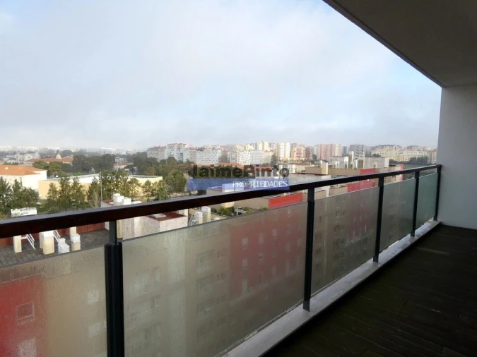 Apartamento T4 para Venda em São Domingos de Benfica Foto 3