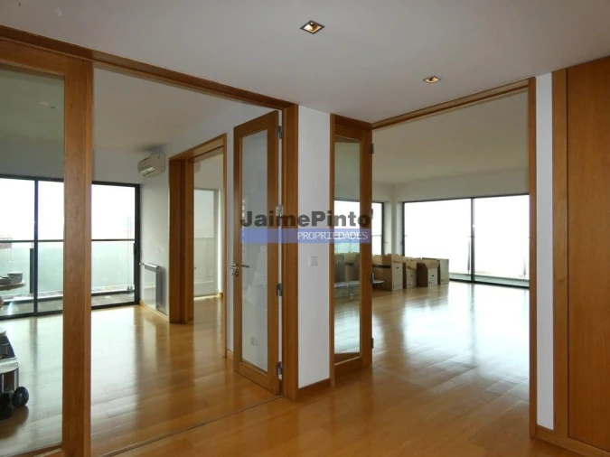 Apartamento T4 para Venda em São Domingos de Benfica Foto 6