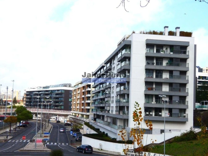 Apartamento T4 para Venda em São Domingos de Benfica Foto 9