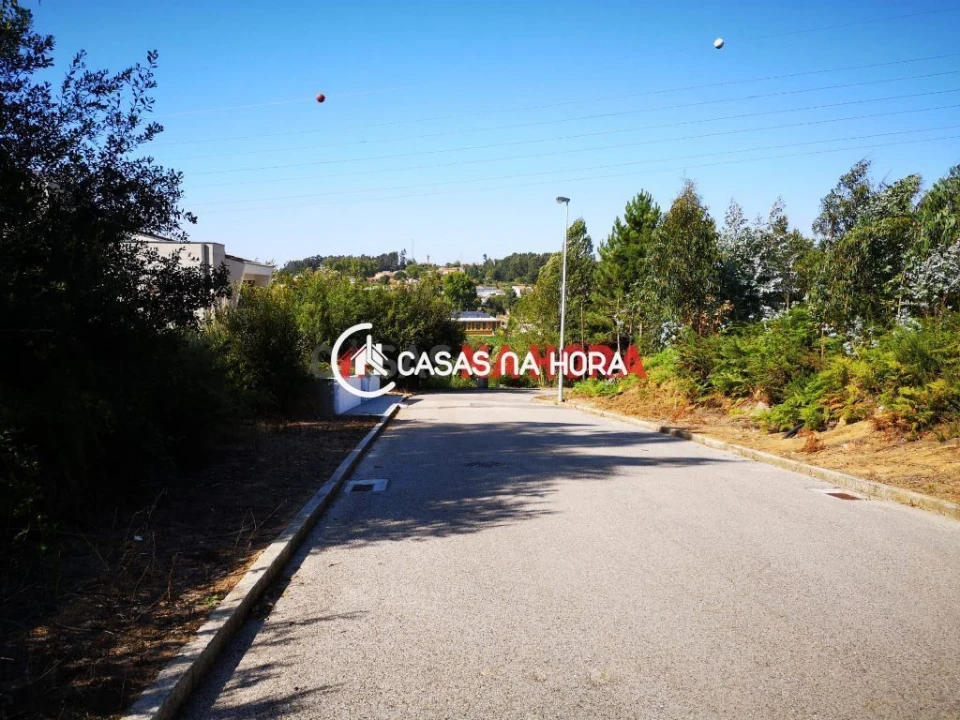 Terreno para Venda em Arcozelo Foto 3