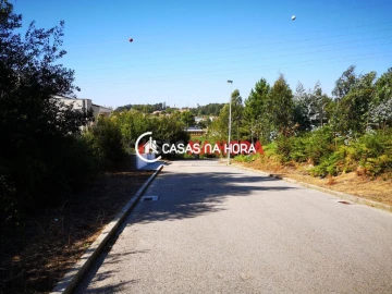Terreno para Venda em Arcozelo