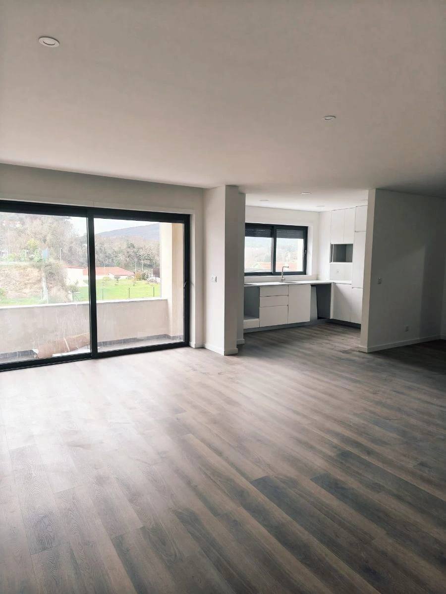 Apartamento T3 para Arrendamento em Silvares, Pias, Nogueira e Alvarenga Foto 2