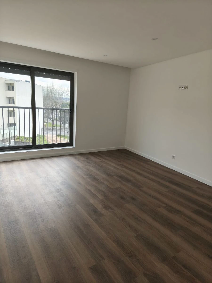 Apartamento T3 para Arrendamento em Silvares, Pias, Nogueira e Alvarenga Foto 6