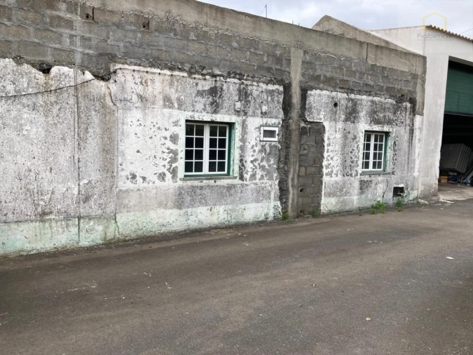 Moradia T2 para Venda em Santa Cruz da Graciosa Foto 1