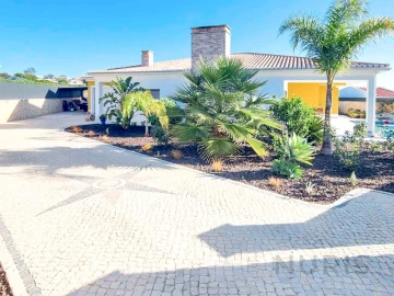 Moradia T3 para Venda em Mexilhoeira Grande