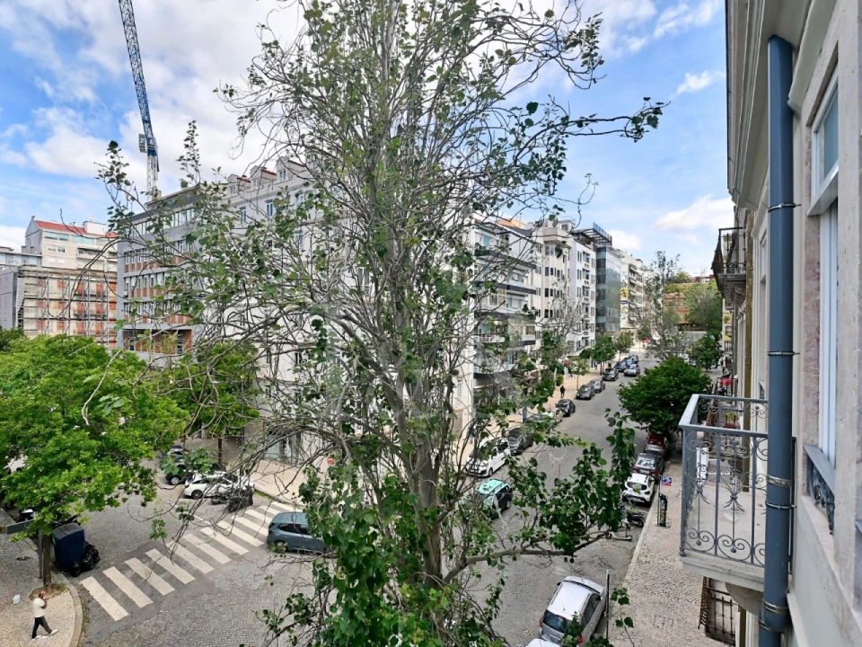 Apartamento T2 para Venda em Arroios Foto 3
