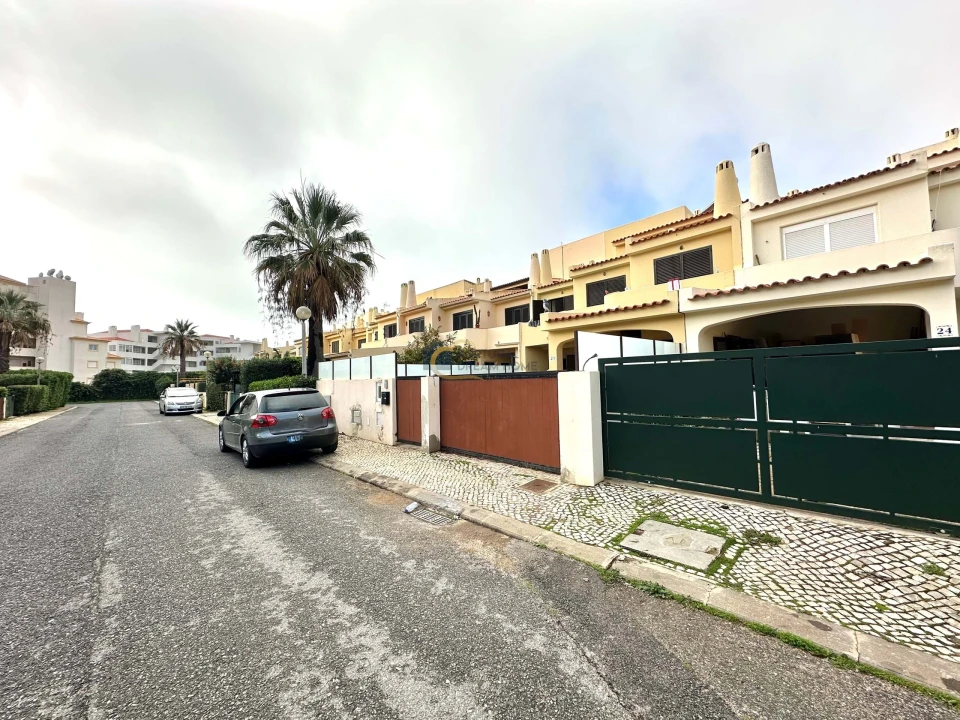 Moradia T4 para Venda em Albufeira e Olhos de Água Foto 18