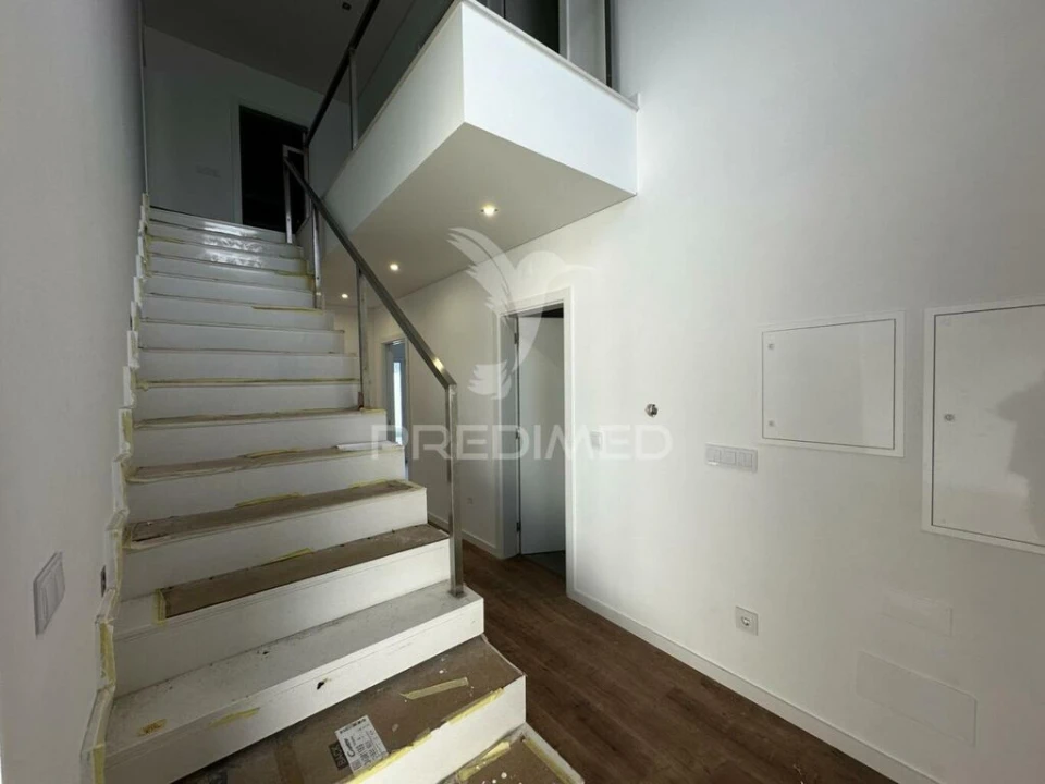 Moradia T4 para Venda em Assunção, Ajuda, Salvador e Santo Ildefonso Foto 10