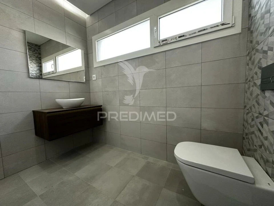 Moradia T4 para Venda em Assunção, Ajuda, Salvador e Santo Ildefonso Foto 13