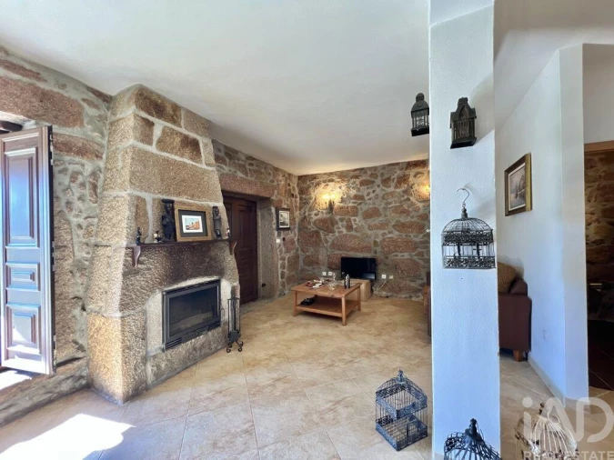 Moradia T3 para Venda em Fornos de Algodres Foto 28