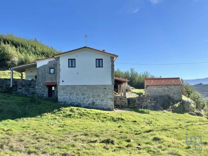 Moradia T3 para Venda em Fornos de Algodres Foto 4