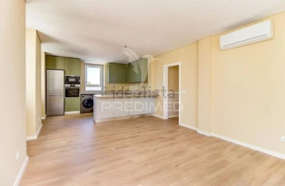 Apartamento T2 para Venda em Massamá e Monte Abraão