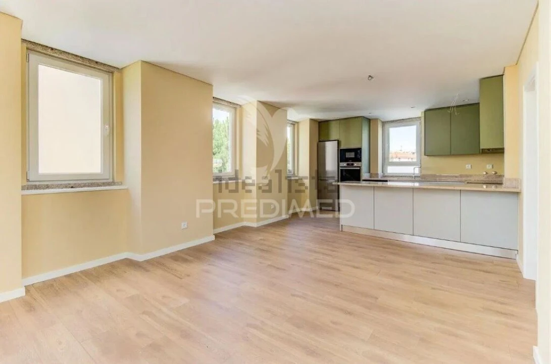 Apartamento T2 para Venda em Massamá e Monte Abraão Foto 1