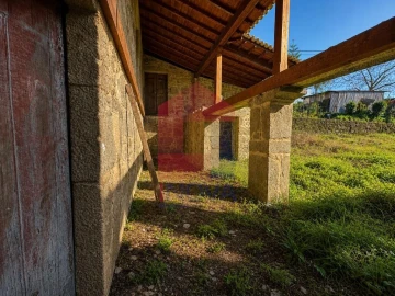 Moradia para Venda em Sande, Vilarinho, Barros e Gomide