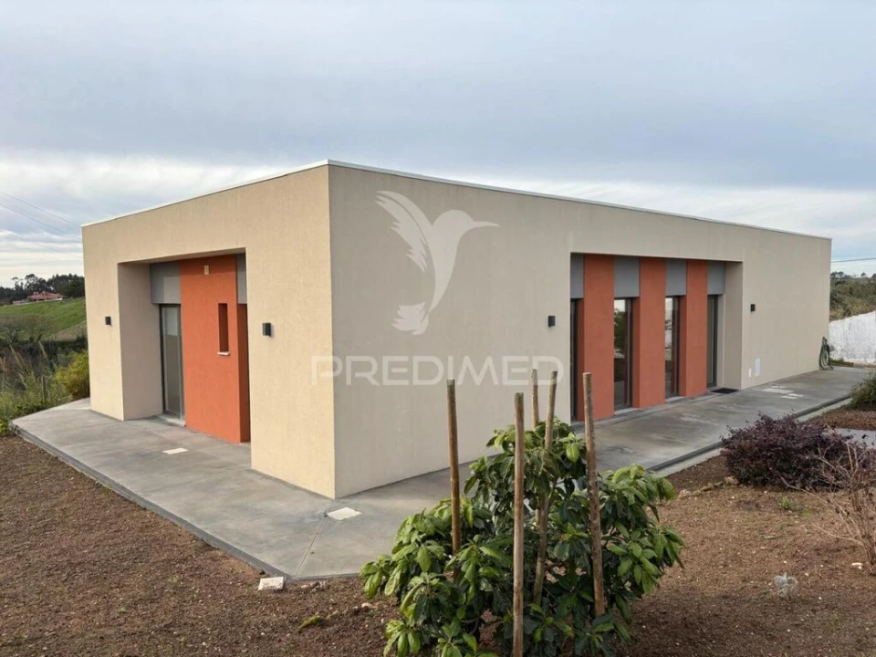 Moradia T4 para Venda em Alvorninha Foto 3