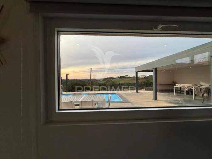 Moradia T4 para Venda em Alvorninha Foto 10