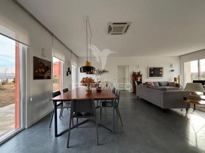 Moradia T4 para Venda em Alvorninha Foto 7