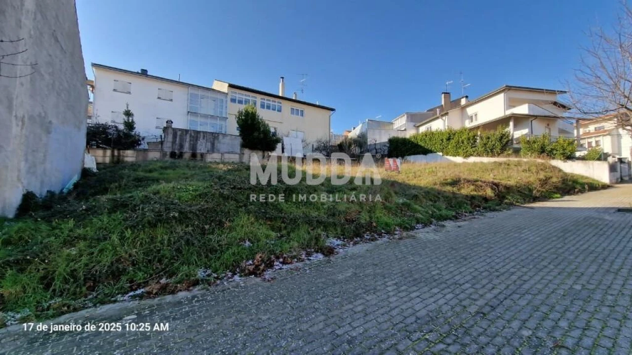 Terreno para Venda em Sé, Santa Maria e Meixedo Foto 2