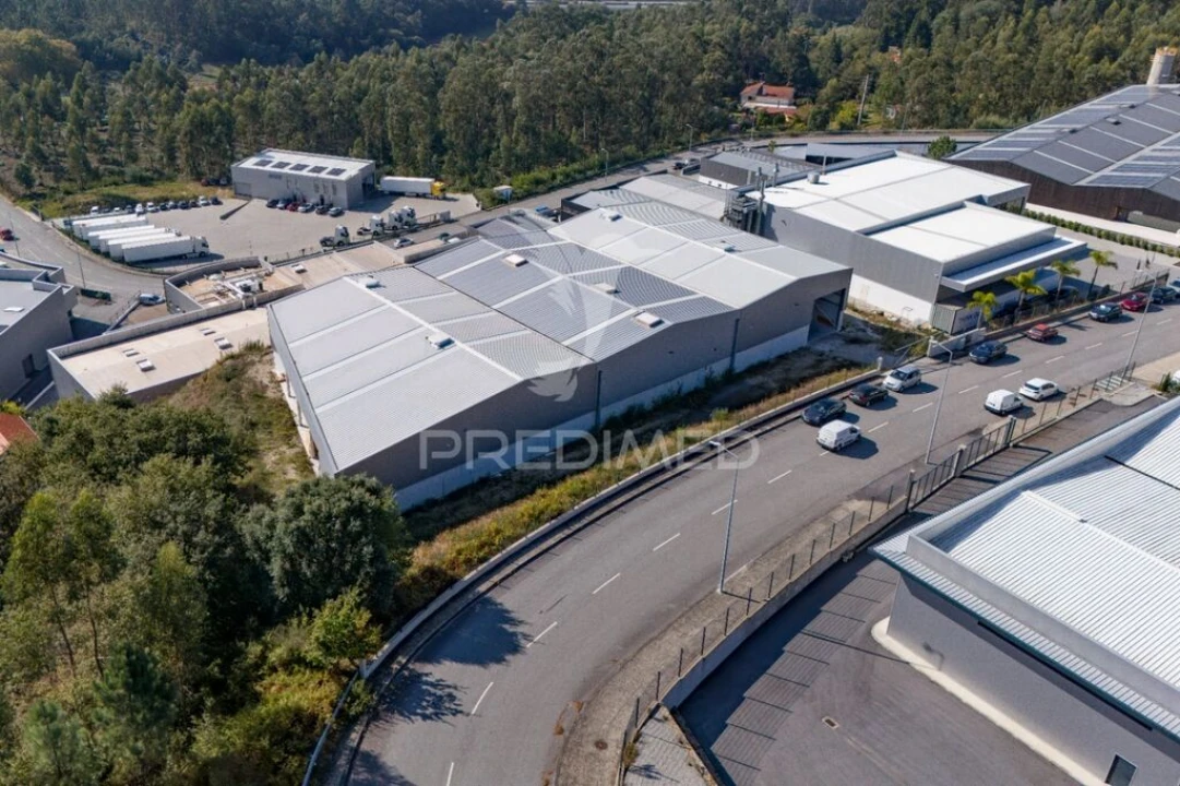 Armazém para Venda em Fornelos e Queijada Foto 6