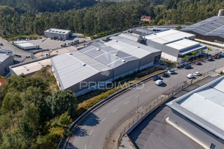 Armazém para Venda em Fornelos e Queijada Foto 6