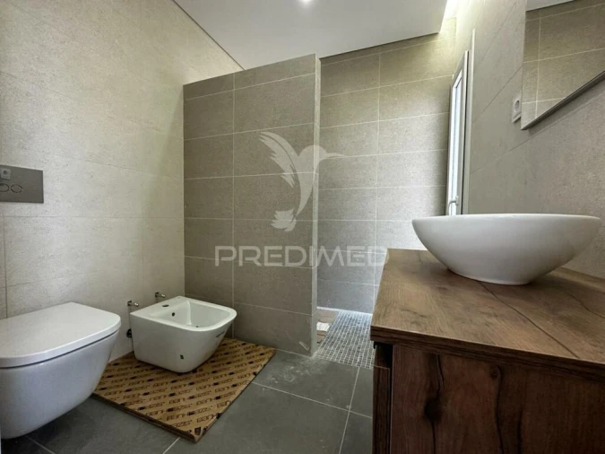 Moradia T4 para Venda em Assunção, Ajuda, Salvador e Santo Ildefonso Foto 19