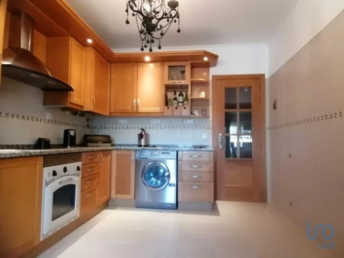 Moradia T4 para Arrendamento em Venda do Pinheiro e Santo Estêvão das Galés Foto 5