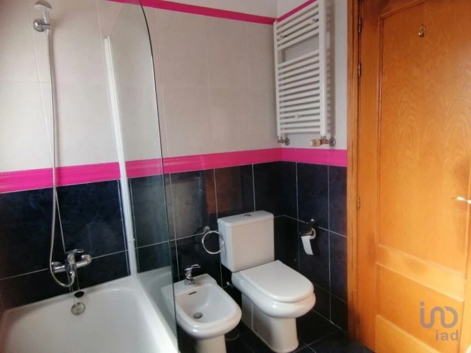 Moradia T4 para Arrendamento em Venda do Pinheiro e Santo Estêvão das Galés Foto 15