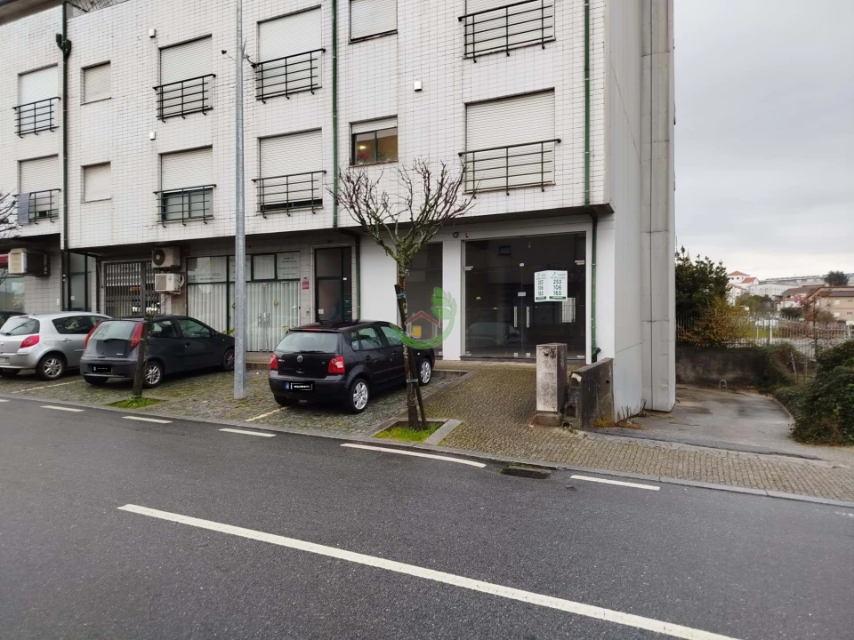 Negócio para Venda em Vila Verde e Barbudo Foto 2