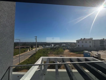 Moradia T3 para Venda em Mexilhoeira Grande