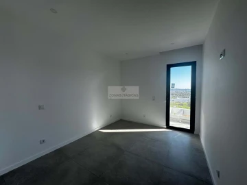 Moradia T3 para Venda em Mexilhoeira Grande