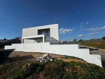 Moradia T3 para Venda em Mexilhoeira Grande