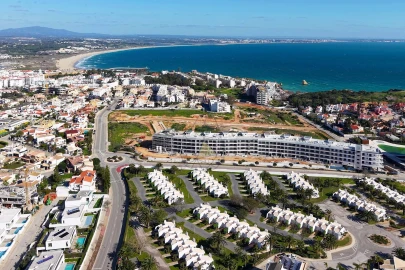 Terreno para Venda em Lagos (São Sebastião e Santa Maria)