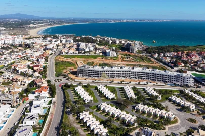 Terreno para Venda em Lagos (São Sebastião e Santa Maria)