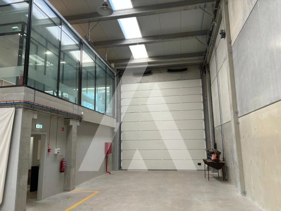 Armazém para Venda em Cete Foto 2