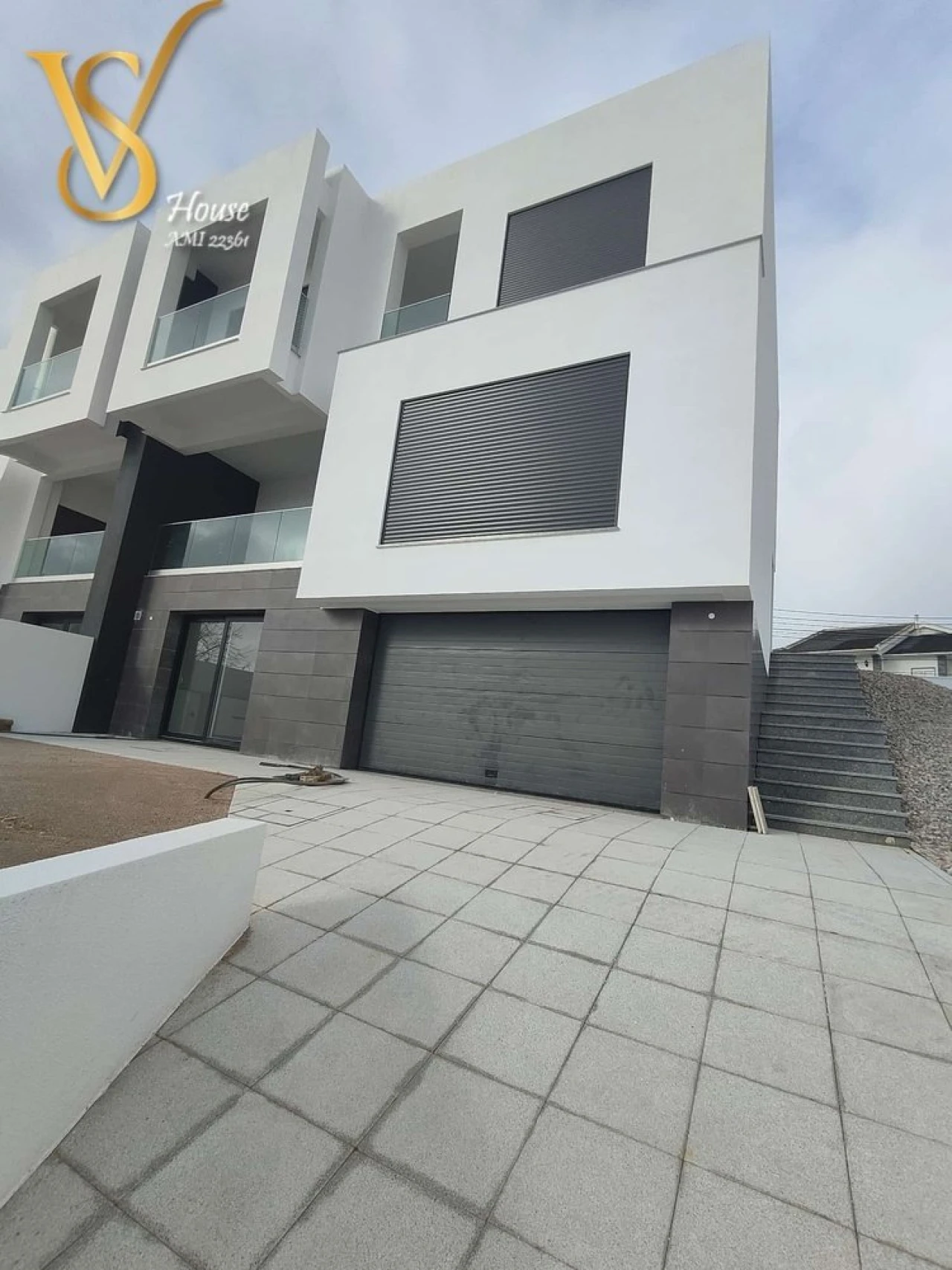 Moradia T4 para Venda em Corroios Foto 4