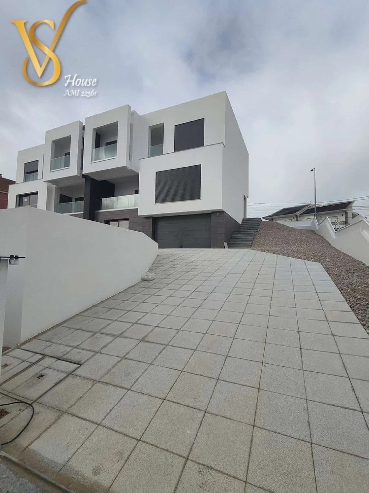 Moradia T4 para Venda em Corroios Foto 7