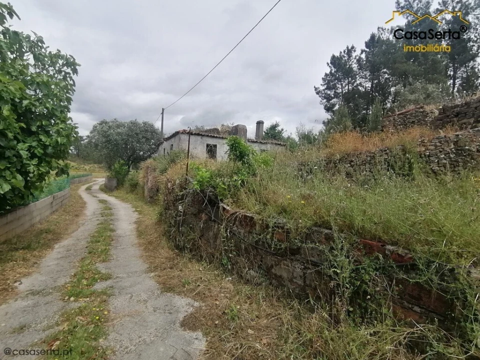 Moradia T1 para Venda em Cumeada e Marmeleiro Foto 1