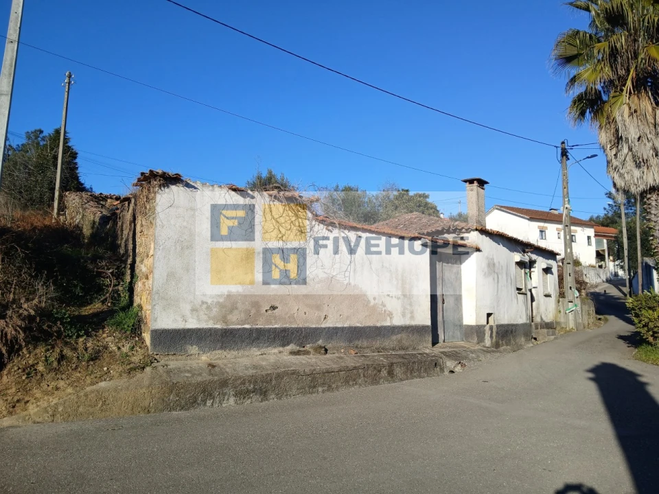 Moradia T1 para Venda em Poiares (Santo Andre) Foto 3