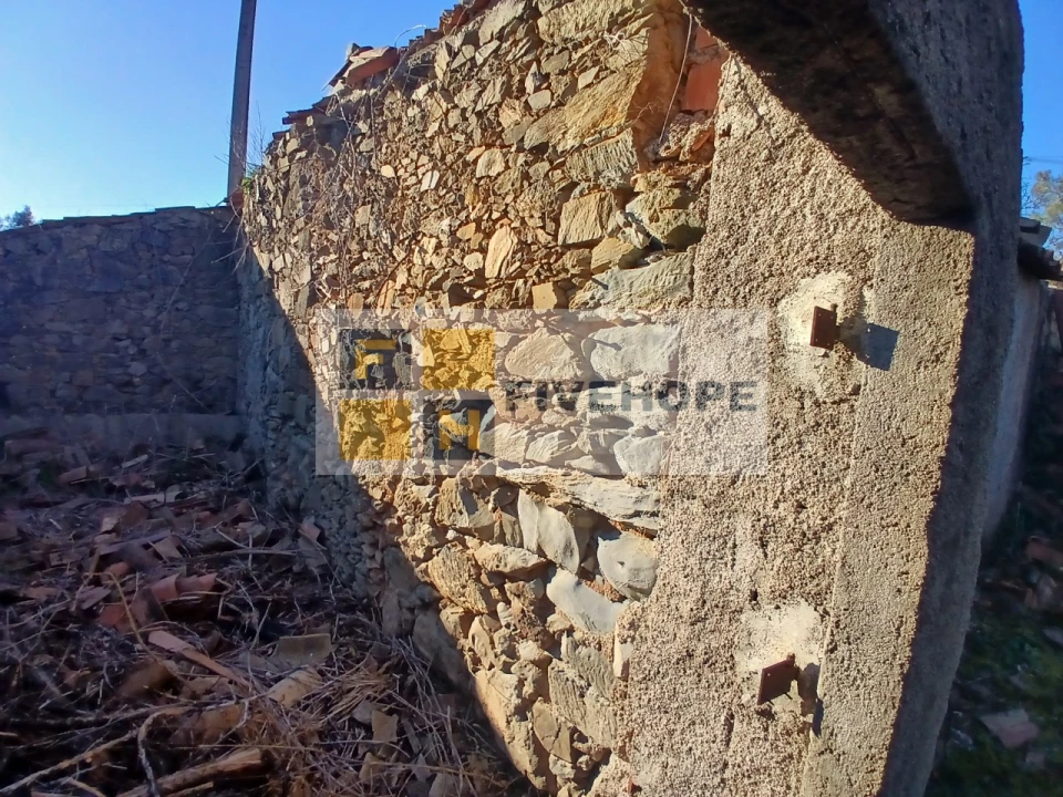 Moradia T1 para Venda em Poiares (Santo Andre) Foto 9