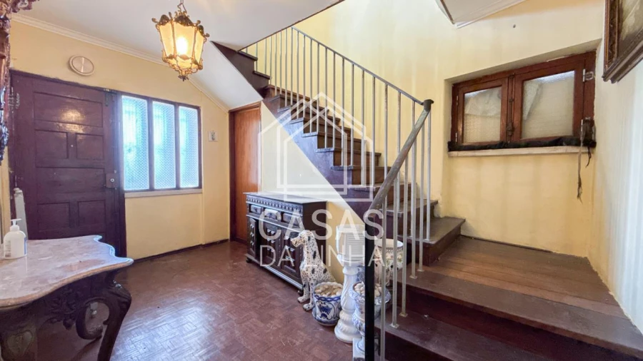 Moradia T5 para Venda em Porto Salvo Foto 3